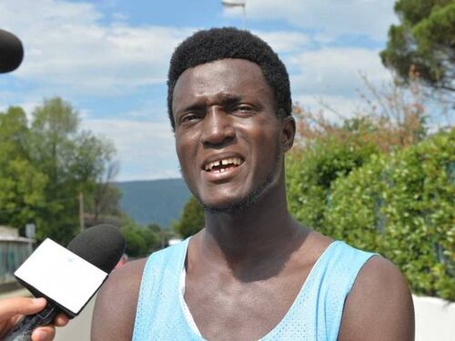 Pistoia, spari e offese contro migrante ospite in parrocchia