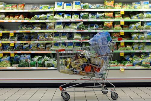 Anche a ottobre mazzata sui beni primari: quanto sono aumentati pane, latte e carne