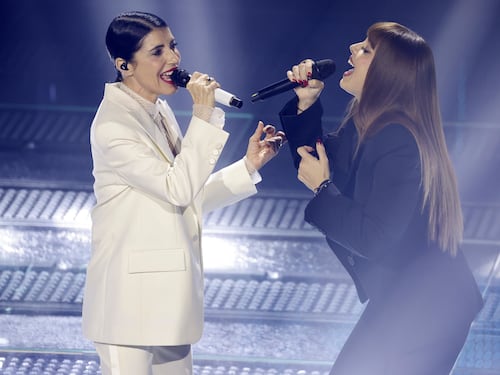 Sanremo 2025, Giorgia e Annalisa vincono la serata dei duetti