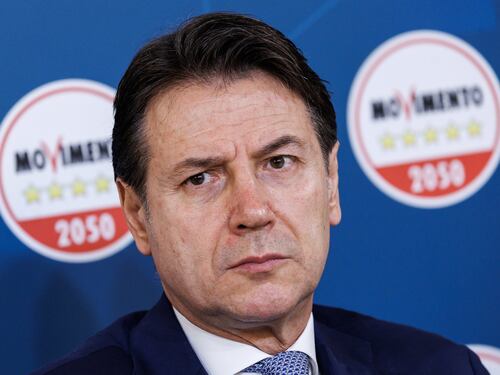 Controcorrente, Conte si arrampica sugli specchi: “Cortina? Nulla di cui giustificarmi”