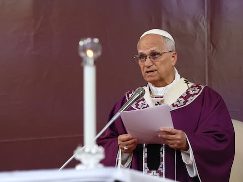 Chiesa, il cardinale Ruini e l’elogio a Papa Leone: “Ha compiuto un miracolo ecclesiologico”