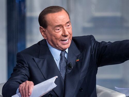 Berlusconi lancia Altra Italia: appello al centro moderato