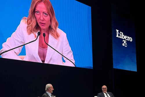 Meloni alla festa di Libero: "Un milione di posti di lavoro, Berlusconi sarebbe orgoglioso"