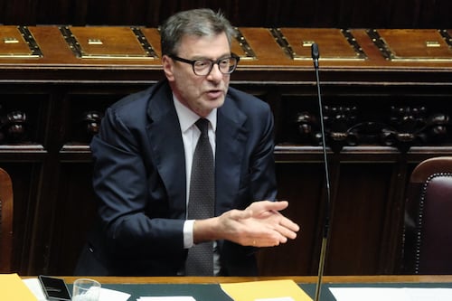 Taglio Irpef ceto medio, Giorgetti: "Massacrati da chi può farlo, chi guadagna 2mila euro non è un ricco "