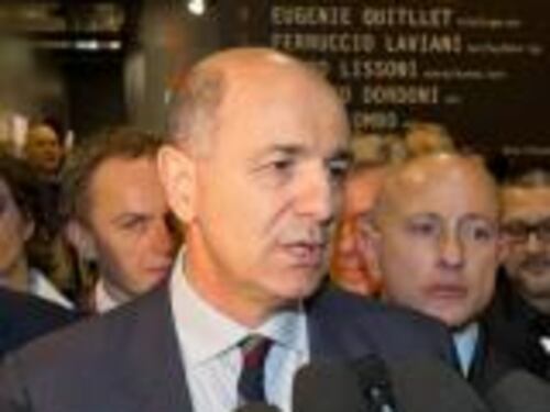 Passera: "Meno spese e soldi per la crescita"