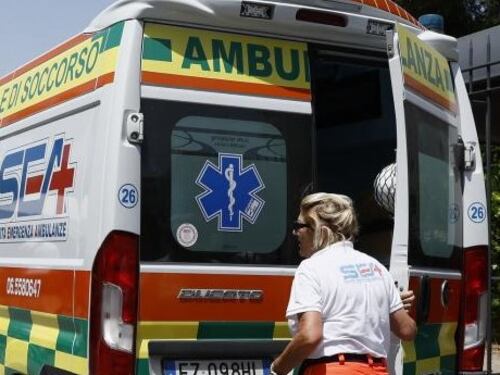 Anzio, pestato e investito a 19 anni. Caccia a tre stranieri