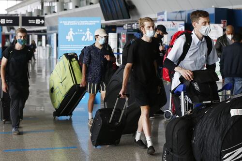 Altra mazzata sui viaggi all'estero. Mini-quarantena obbligatoria fino a maggio