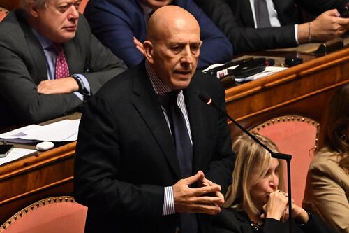 Rastrelli (FdI), "Anche Fico tra clienti degli ormeggiatori abusivi? Nessuno al di sopra delle leggi"
