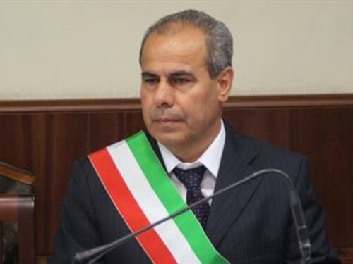 Appalti, fondi neri e corruzione: arrestato il sindaco di Torre del Greco Ciro Borriello