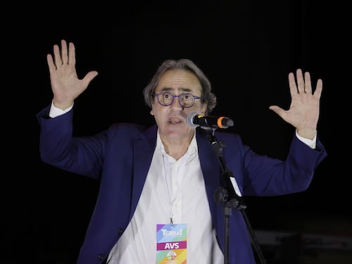 De Luca show contro Bonelli: “Un portaseccia, produce solo depressione nazionale”