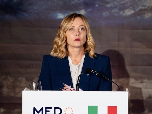 Bisignani: Meloni detective e la caccia alla talpa del Palazzo