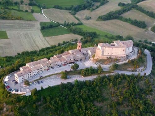 A Frontone (PU) è tempo di Sapori e profumi di Primavera – 18/19 maggio