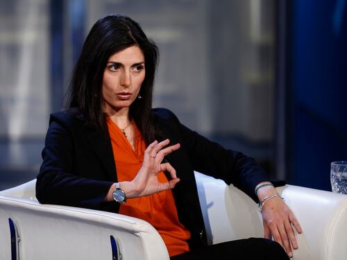 Raggi: sono su tutte le furie ma vado avanti