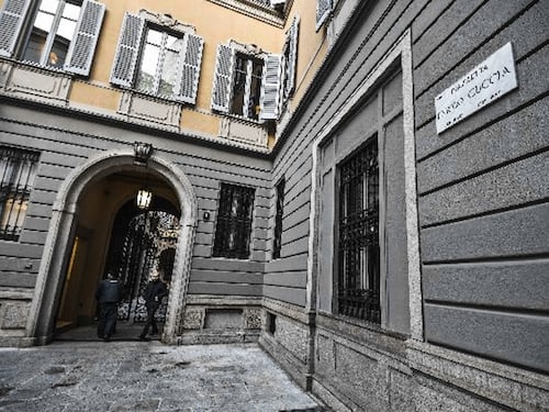 Mediobanca non molla il Leone delle Generali