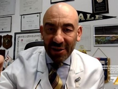 Tagadà, Matteo Bassetti sui vaccini contro i tumori: si rassegnino le capre