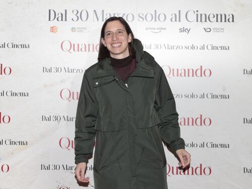 Elly Schlein, alla prima "vip" di Veltroni nasconde l'auto blu