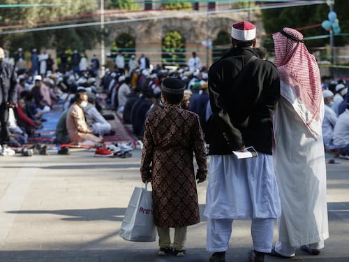 Ramadan, Montanari sospende la didattica. Feltri: "Segnale di debolezza"