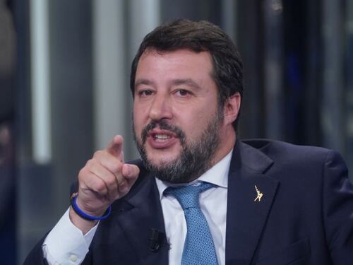 "Prima si vota, meglio è". Salvini, perché c'è aria di ribaltone