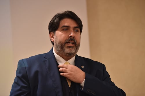 Sardegna, indagato per corruzione e riciclaggio il presidente Solinas