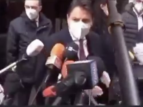 Grillo martella ancora Conte: "Sblocchiamo un ricordo", cosa diceva Giuseppi nel 2022