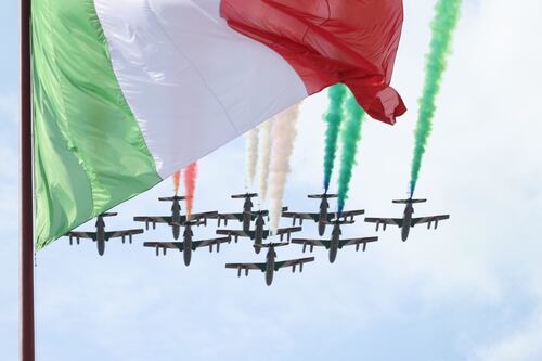 2 giugno, da 80 anni "casa comune" degli Italiani. Meloni: "Festa di orgoglio"