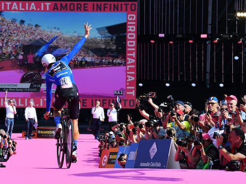 Coronavirus, Giro d'Italia rimandato a ottobre