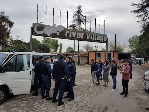 Blitz al campo rom River. Dieci fermi e sequestro di una discarica abusiva