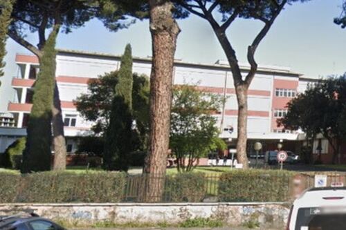 La preside sta con uno studente? Il caso al liceo Montale, l'ufficio scolastico manda gli ispettori