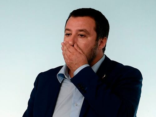 Salvini: "Felice per la Calabria, in Emilia ce la giochiamo". Poi sfotte i 5 stelle: "Scomparsi"