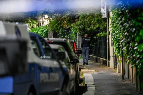 Milano, torna a casa a Pasqua e trova il domestico morto. Ladro ancora nell'abitazione