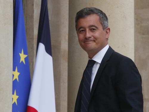 Francesi schizofrenici, altri attacchi a Meloni: “Modello sbagliato”