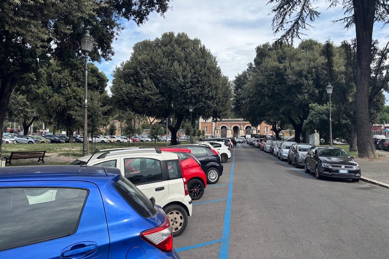 Parcheggi, a San Lorenzo il gioco delle tre carte del Comune