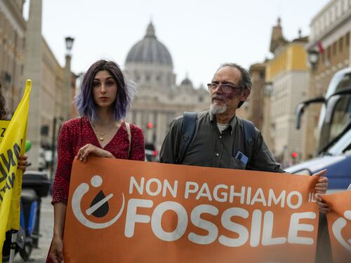 Vaticano, stangata per gli eco-attivisti: condanna a 9 mesi e ammenda