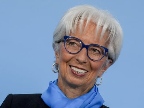 Bce, pronto l’ennesimo rialzo dei tassi. E arriva pure la recessione
