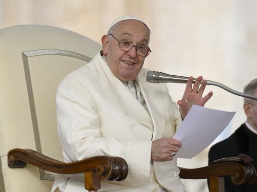 Papa Francesco: date le vostre case ai poveri. La richiesta al clero romano