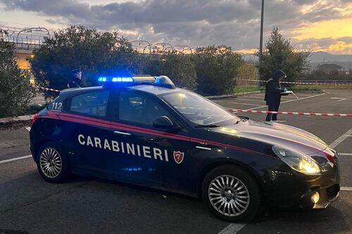 Sparatoria davanti alla metro Pantano, freddato un 14enne: caccia al killer