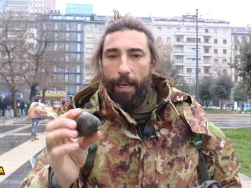 Striscia La Notizia, Vittorio Brumotti e il cameraman aggrediti col coltello a Monza
