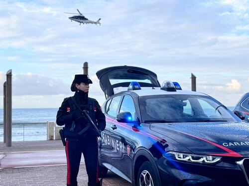 Roma, “avevo il vetro appannato”. Carabiniera investita ad un posto di blocco