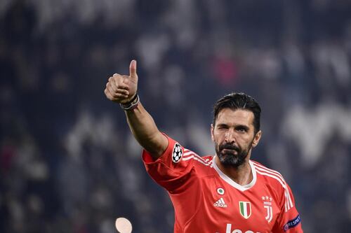 Buffon giocatore dell'anno. Nainggolan nei Top 11