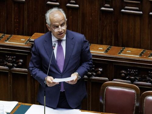 Migranti irregolari, il ministero dell'Interno crea i Cpr per spacciatori e violentatori