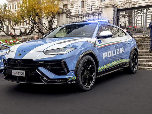 Una Urus per la Polizia di Stato