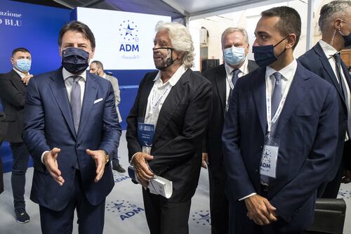 Conte-Grillo, trovata intesa sullo statuto. L'annuncio di Crimi al M5s