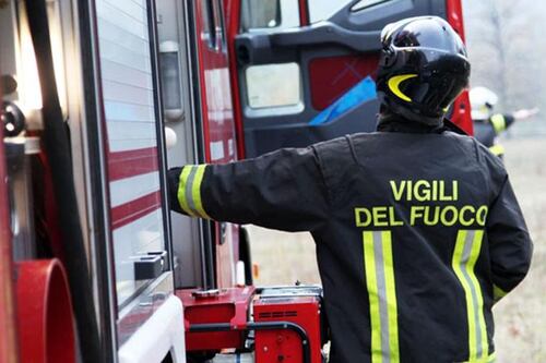 Cade nel dirupo da un'altalena. Muore ragazza di 21 anni