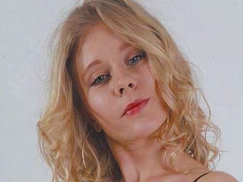 Sul cellulare di Anastasiya foto provocanti: "Sono una padrona pretenziosa"