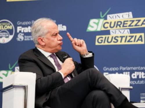 Giustizia, Piantedosi tuona: “Inaccettabile la filosofia immigrazionista di alcuni magistrati”