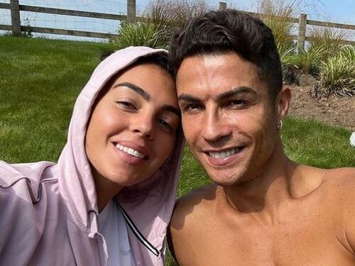 Ronaldo e Georgina aspettano due gemelli. E i figli saranno sei