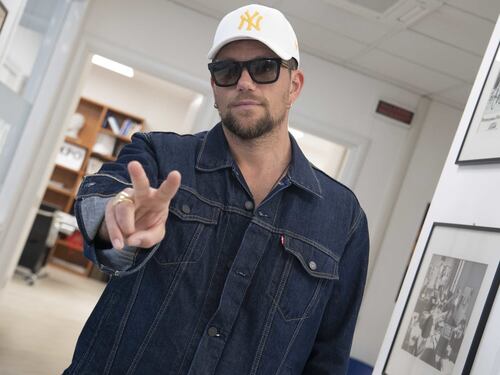 Enrico Nigiotti: "Occhi grandi è la mia svolta country"