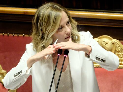 Giorgia Meloni, l'assalto ad Arianna? "Schema già visto con Berlusconi"
