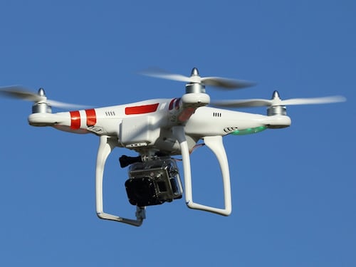 Pilotare un Drone? La scuola di volo è online