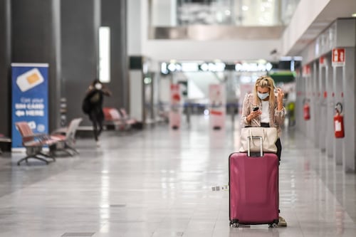 Covid, a Malpensa caccia alle varianti. Tamponi a chi arriva dalla Cina